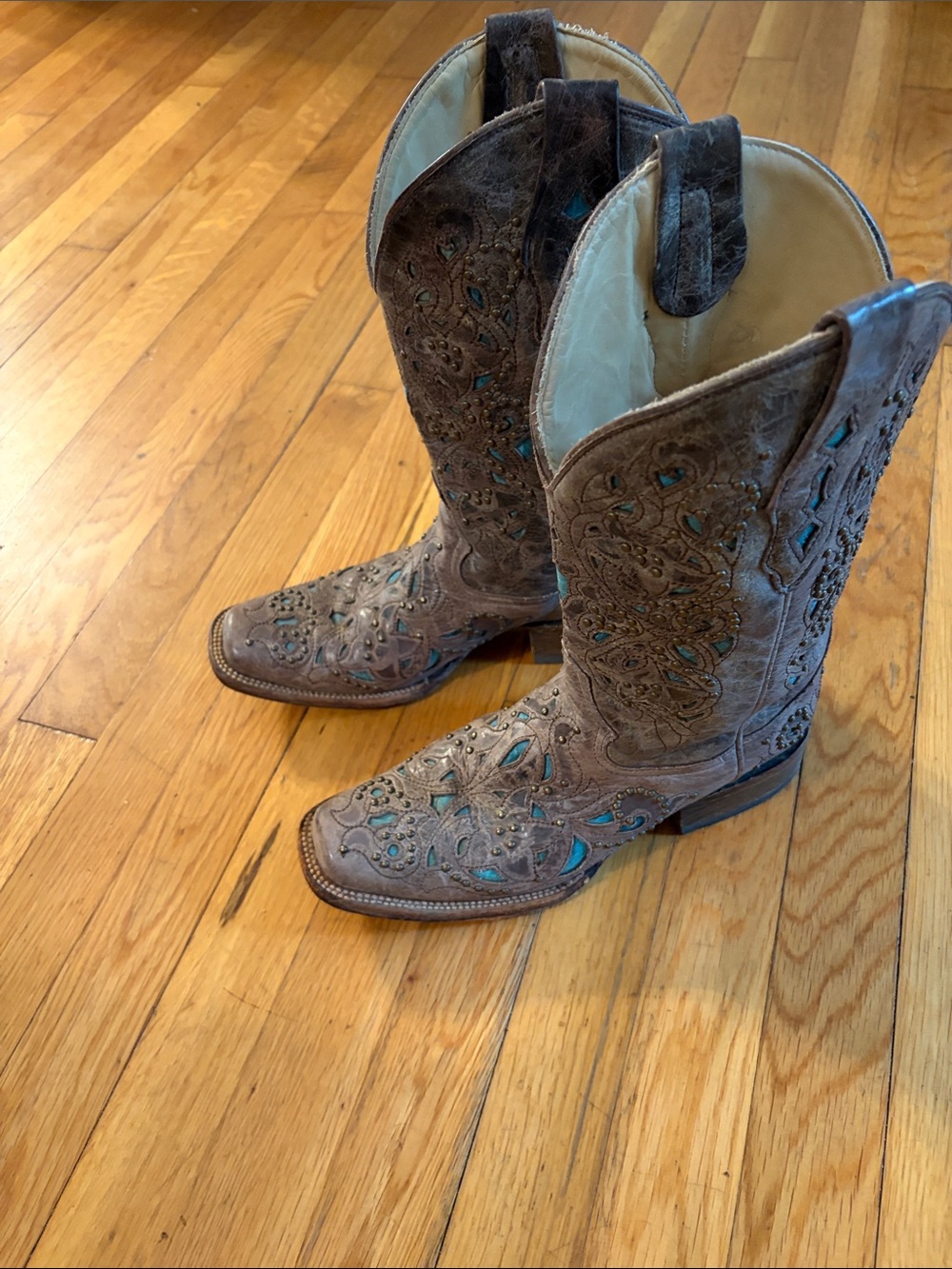 Corral Brown Embroidered Western Cowboy Boots with Turquoise Accents Sz. 8.5